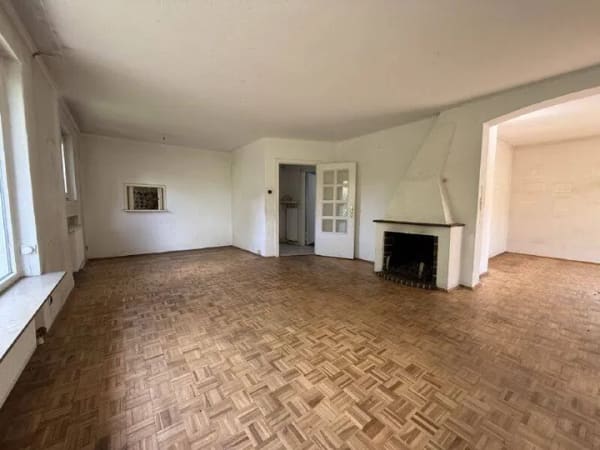 Immobilie in Lübeck - Raum für Träume: Einliegerbüro und Wohnen unter einem Dach - Bild 1