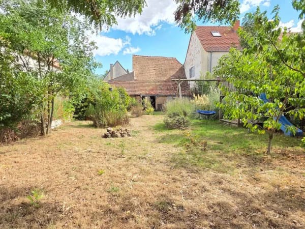 Immobilie in Freisbach - Vielseitige Immobilie mit Haupthaus, Nebenhaus, Anbau, Scheune & großzügigem Garten - Bild 2