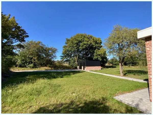 Immobilie in Hattstedt - BEZUGSFREI: Kernsanierter Bungalow mit großem Garten und Garage in Alleinlage nahe Husum und Nordsee - Bild 3
