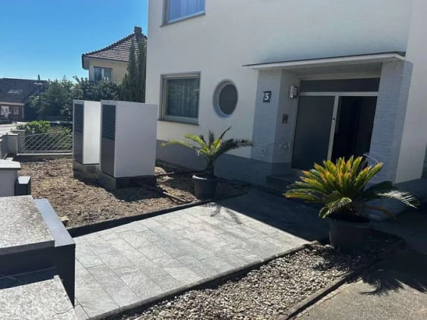 Immobilie in Daxweiler - Daxweiler - Einfamilienhaus mit frisch sanierter ELW, wundervollem Fernblick und großen Nutzflächen - Bild 0