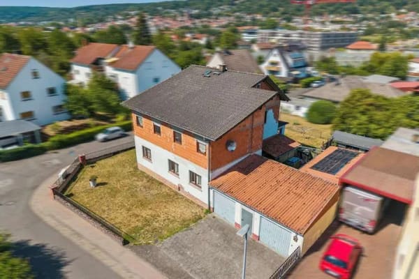 Immobilie in Linsengericht - Hier wohnen Familien! Großes Wohnhaus in Altenhaßlau - Bild 1