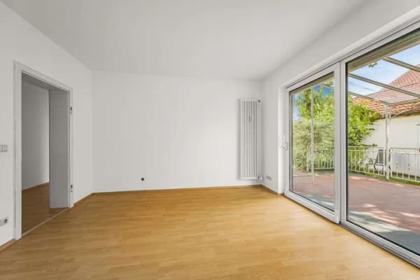 Immobilie in Gräfelfing - 2-Parteienhaus mit ausgebautem Dachgeschoss  - Bild 2