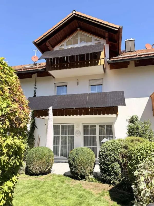 Immobilie in Eurasburg - Grüne ruhige Lage: Sehr gepflegtes Reihenhaus mit PV, 2 Wallboxen, Energieklasse B - von privat - Bild 1