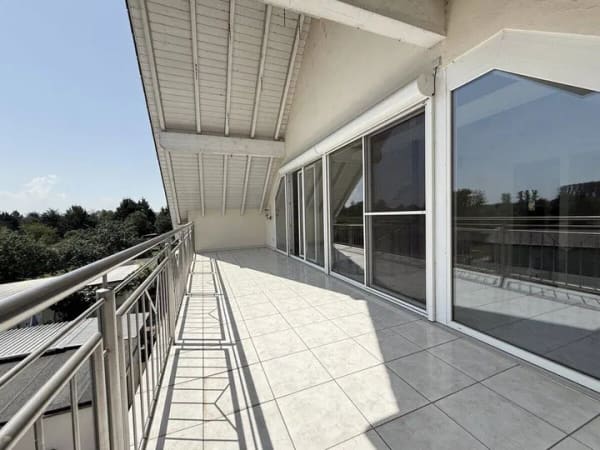 Immobilie in Dettenheim - Repräsentatives 2-Familienhaus in toller Ortsrandlage mit Keller, Garage und schönem Garten - Bild 3