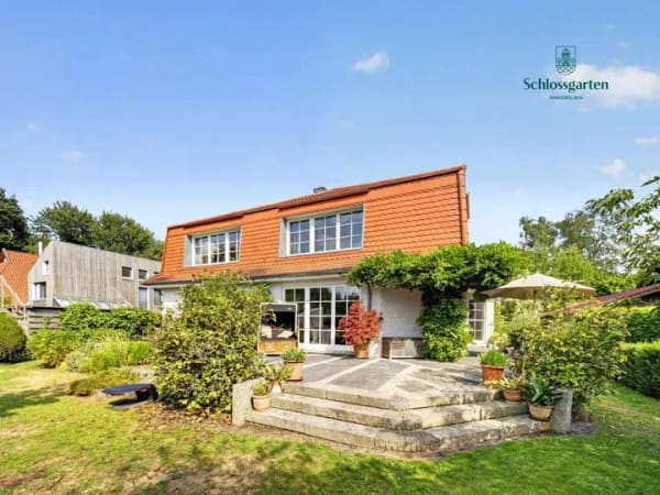 Immobilie in Adelheidsdorf - Exklusives Einfamilienhaus mit Galerie, Kamin und parkähnlichem Garten in 29352 Celle - Bild 0