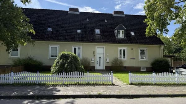 Immobilie in Wilhelmshaven - Teilvermietet - alleinige Nutzung möglich!
Zwei-/Dreifamilienhaus als Reihendhaus - Bild 0
