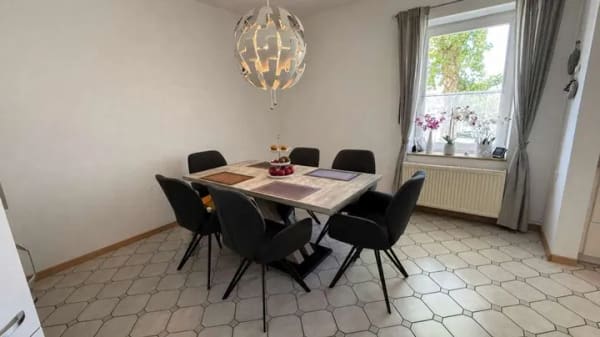 Immobilie in Wilhelmshaven - Teilvermietet - alleinige Nutzung möglich!
Zwei-/Dreifamilienhaus als Reihendhaus - Bild 2