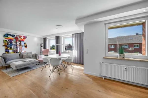 Immobilie in Hörnum (Sylt) - Golf am Morgen, Sonne am Abend – Hochwertig sanierte 4-Zimmer-Wohnung zwischen Golfplatz & Meer - Bild 0