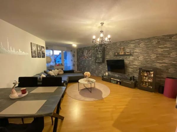 Immobilie in Nufringen - 3,5 Zimmer Wohnung im 1. OG  mit TG Stellplatz // Privatverkauf - Bild 0