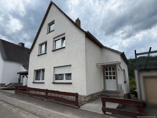 Immobilie in Meschede - Wohneinheit mit separatem Eingang und Gestaltungspotenzial in Freienohl - Bild 0