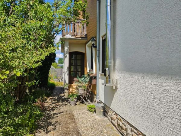 Immobilie in Niederelbert - Zweifamilienhaus auf großem Grundstück mit unverbaubarem Fernblick - nahe Montabaur! - Bild 2