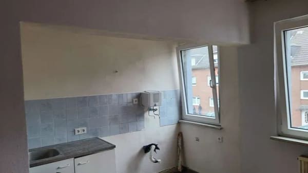 Immobilie in Duisburg - Frischer Start in Duisburg: Saniertes 2,5-Zimmer-Apartment - Bild 1