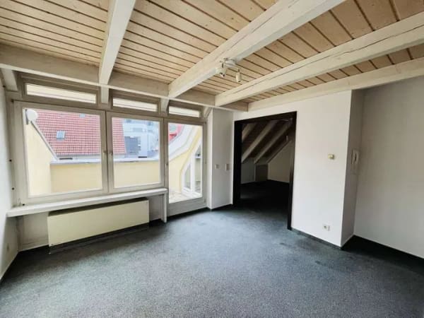 Immobilie in Aidlingen - Aidlingen: Wohnen auf mehreren Ebenen-2,5-ZW. mit Charakter - Bild 3