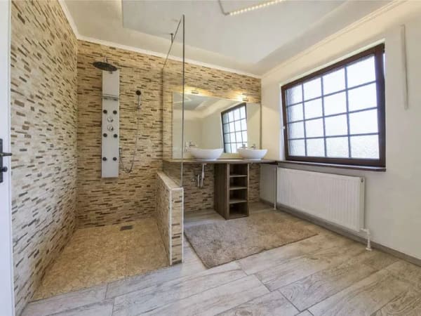 Immobilie in Hohenaspe - Großzügig leben, vielseitig genießen – 263 m² Wohnfläche mit Wellnessbereich & über 1.000 m² Grundst - Bild 2