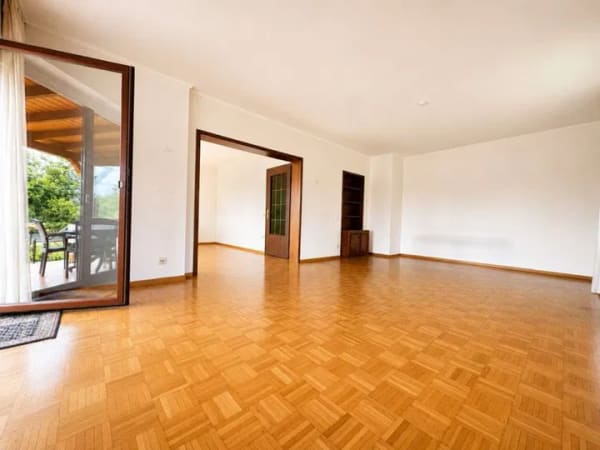 Immobilie in Höxter - Zweifamilienhaus in Höxter-Lüchtringen: Viel Platz, Garten & zwei Einheiten! - Bild 1
