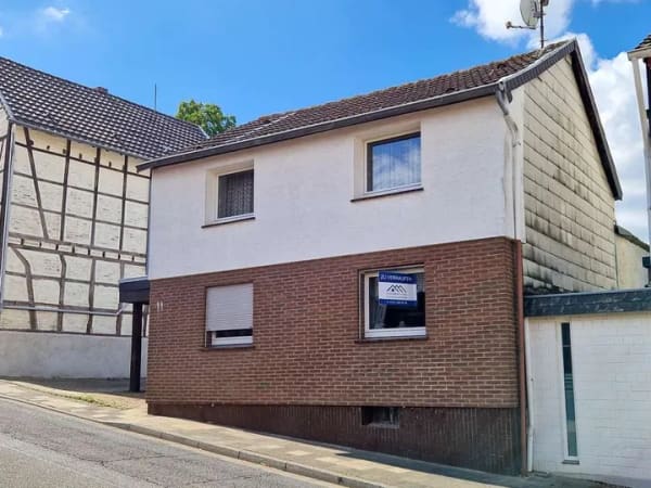 Immobilie in Düren - gemütliches kleines Einfamilienhaus mit Garten und Carport in ruhiger Lage von Düren Birgel - Bild 1