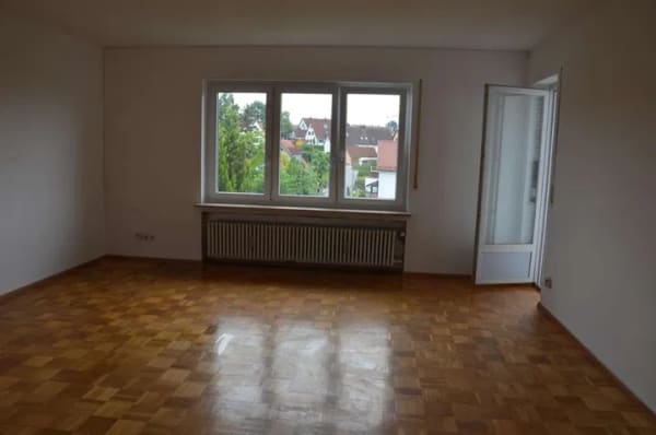 Immobilie in Altomünster - Mehrfamilienhaus, 3 Wohnungen (1 frei, 2 vermietet), großes Grundstück - Bild 2