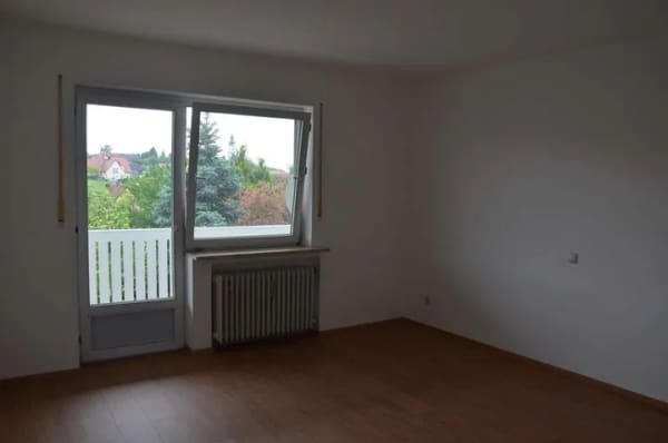 Immobilie in Altomünster - Mehrfamilienhaus, 3 Wohnungen (1 frei, 2 vermietet), großes Grundstück - Bild 3
