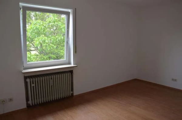 Immobilie in Altomünster - Mehrfamilienhaus, 3 Wohnungen (1 frei, 2 vermietet), großes Grundstück - Bild 4