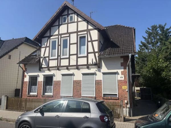 Immobilie in Lüchow - Mehrfamilienhaus mit vier kleinen Wohneinheiten und Nebengebäude - Bild 0