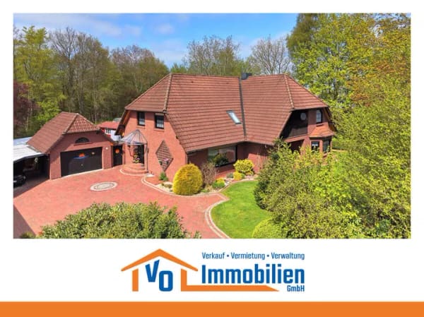 Immobilie in Großefehn - Traumhaftes Wohnen in zweiter Reihe: Besonderes  Einfamilienhaus mit Pool und eigenem Waldstück - Bild 0