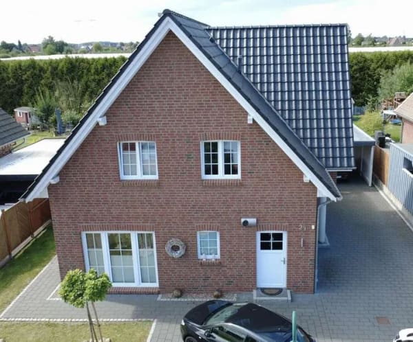Immobilie in Hollern-Twielenfleth - Modernes KfW-55-Einfamilienhaus mit großem Garten, hochwertiger Ausstattung und viel Privatsphäre - Bild 0