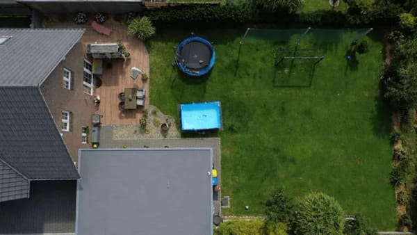 Immobilie in Hollern-Twielenfleth - Modernes KfW-55-Einfamilienhaus mit großem Garten, hochwertiger Ausstattung und viel Privatsphäre - Bild 2