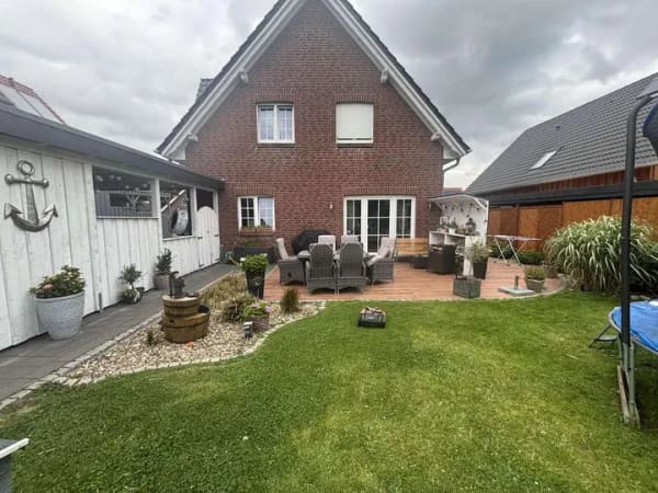 Immobilie in Hollern-Twielenfleth - Modernes KfW-55-Einfamilienhaus mit großem Garten, hochwertiger Ausstattung und viel Privatsphäre - Bild 3