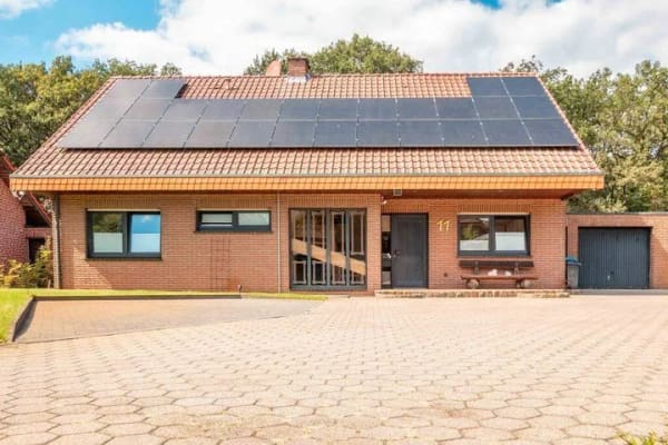 Immobilie in Wietmarschen - Gepflegtes Ein-/Zweifamilienhaus mit Erbbaurecht in Wietmarschen - Bild 1