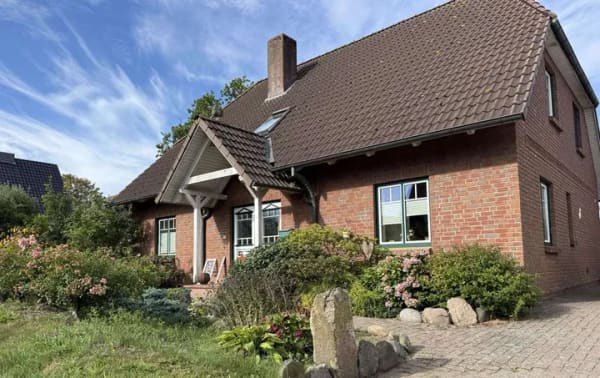 Immobilie in Hattstedt - Großzügiges Einfamilienhaus im Friesenstil inkl. Garage in ruhiger Lage von Hattstedt - Bild 0