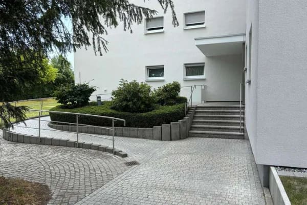Immobilie in Eriskirch - Energieeffizienz A+ Wohnung mit Balkon im Erdgeschoss wartet auf frischen Wind. - Bild 1
