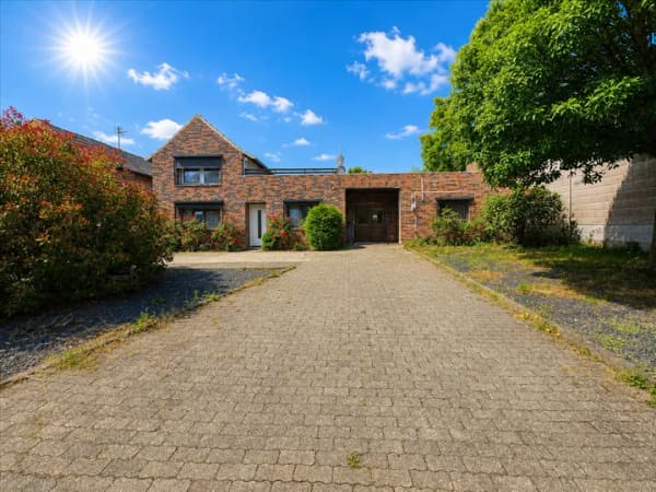 Immobilie in Nörvenich - Mehr als ein Zuhause – Haus mit Werkstatt und vielseitigem Potenzial - Bild 1