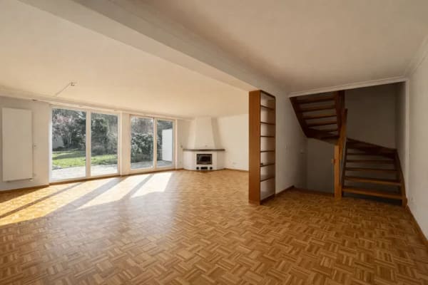 Immobilie in Grünwald - Die Bestlage am Waldrand in Grünwald! Großzügige Doppelhaushälfte mit viel Platz und Outdoorpool - Bild 1