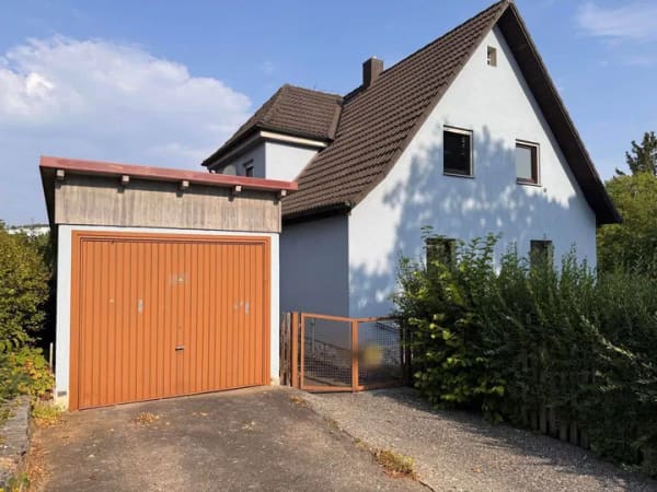 Immobilie in Parsberg - Tradition trifft Zukunft - Altbau-Haus mit großzügigem Grundriss und Garten - Bild 2