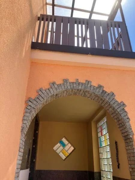 Immobilie in Treuen - Freistehendes und größtenteils saniertes 1-2-Familienhaus mit Zufahrt, Garagen, Pool und Nebengelass in exponierter W... - Bild 3