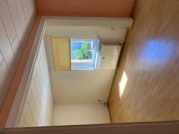 Immobilie in Treuen - Freistehendes und größtenteils saniertes 1-2-Familienhaus mit Zufahrt, Garagen, Pool und Nebengelass in exponierter W... - Bild 4