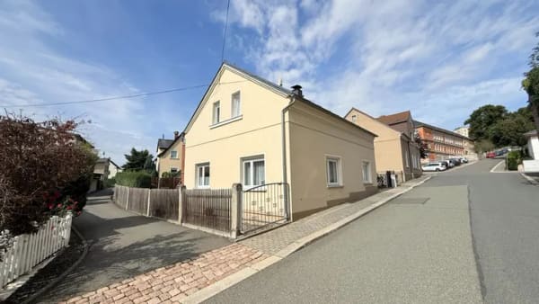 Immobilie in Ellefeld - ++ gepflegtes Einfamilienhaus mit Nebengebäude in ruhiger Zentrumslage ++ - Bild 0