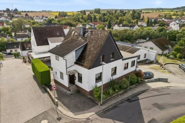 Immobilie in Elz - Gepflegtes Wohnhaus mit viel Platz für individuelle Wohnideen - Bild 2