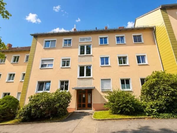 Immobilie in Hof - Hof - Nähe Bismarckturm: 2 Zi.-Whg. mit Balkon und Fernblick - Bild 1