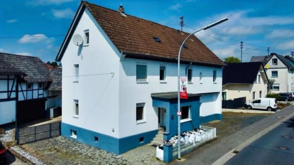 Immobilie in Staudt - VIELSEITIGES INVESTMENT - zwei Wohneinheiten, Gewerbe & Ausbaupotenzial; auch ideal zur Eigennutzung - Bild 3