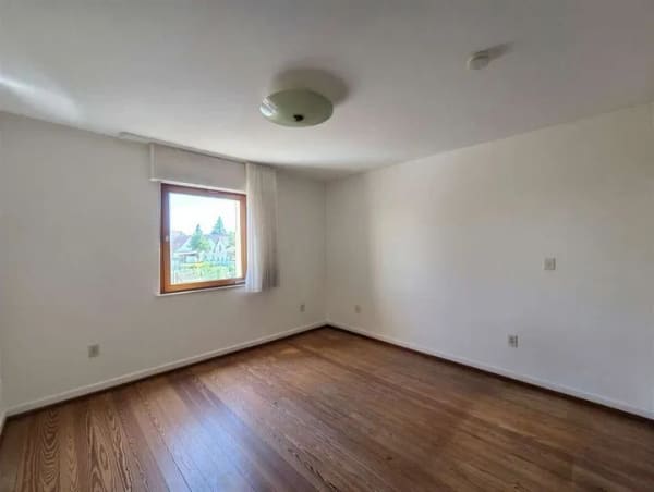 Immobilie in Neulingen - 2-Familienhaus mit großer Scheune, großem Grundstück - teilbar - Bild 1