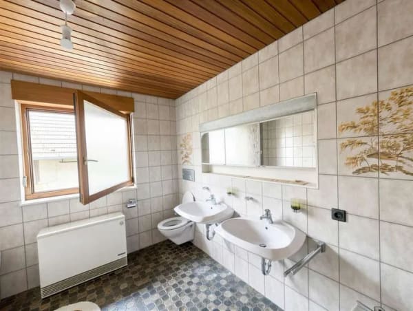 Immobilie in Neulingen - 2-Familienhaus mit großer Scheune, großem Grundstück - teilbar - Bild 2