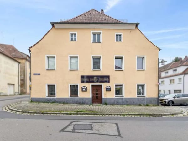 Immobilie in Sulzbach-Rosenberg - Denkmalschutz: Wohn- und Geschäftshaus – historischer Altbau als Investment - Bild 0