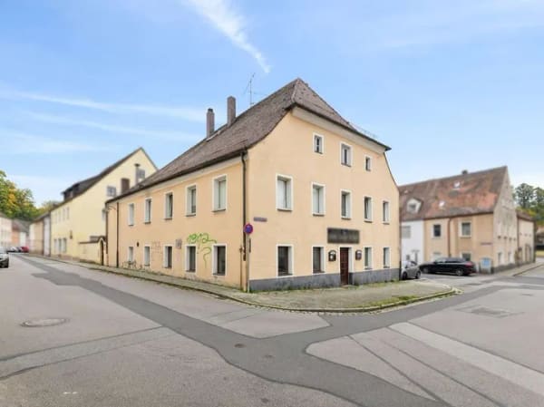 Immobilie in Sulzbach-Rosenberg - Denkmalschutz: Wohn- und Geschäftshaus – historischer Altbau als Investment - Bild 1