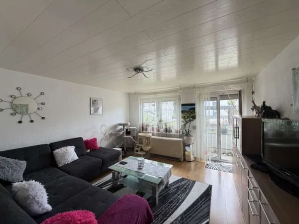 Immobilie in Metzingen - Wohnen am Fuße des Rossfelds - 3 Zimmer Wohnung mit Balkon und Gartenanteil! - Bild 2