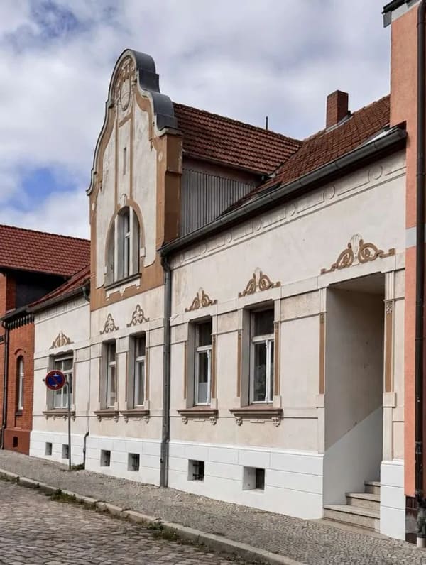 Immobilie in Tangermünde - Jugendstil-Stadthaus in Tangermünde - historischer Charme trifft außergewöhnliches Potenzial - Bild 3
