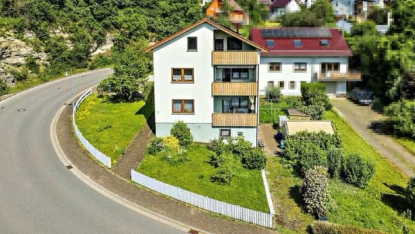 Immobilie in Billigheim - Großzügiges Zweifamilienhaus für die ganze Familie mit Nutzgarten und Garagen - Bild 3