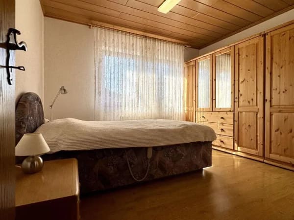 Immobilie in Dürrholz - Geräumiges Zweifamilienhaus mit Doppelgarage und großem Garten - Bild 4
