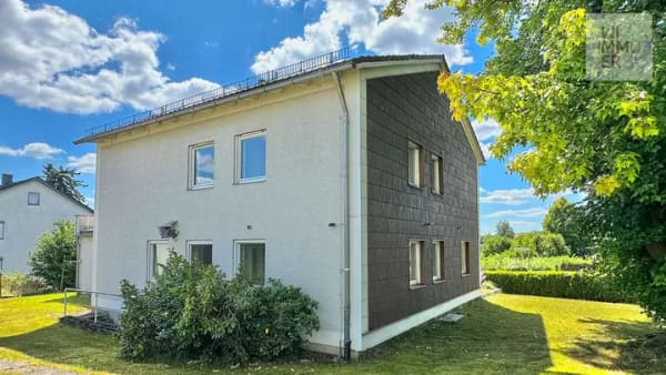 Immobilie in Tann - Architektenhaus mit Charakter, Dachterrasse & Atelier - Bild 3