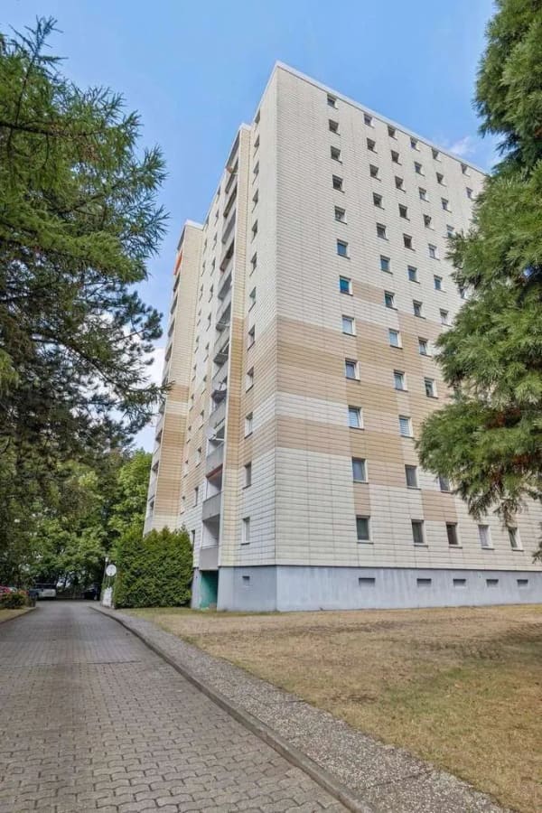 Immobilie in Landstuhl - 107 m² Wohnen auf einer Ebene – gepflegte Eigentumswohnung mit Fernblick in Landstuhl Atzel - Bild 0
